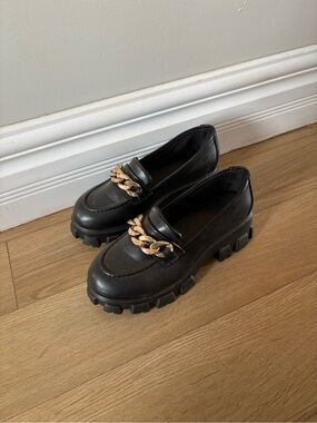 Ardene Women’s Black Chunky Loafers
